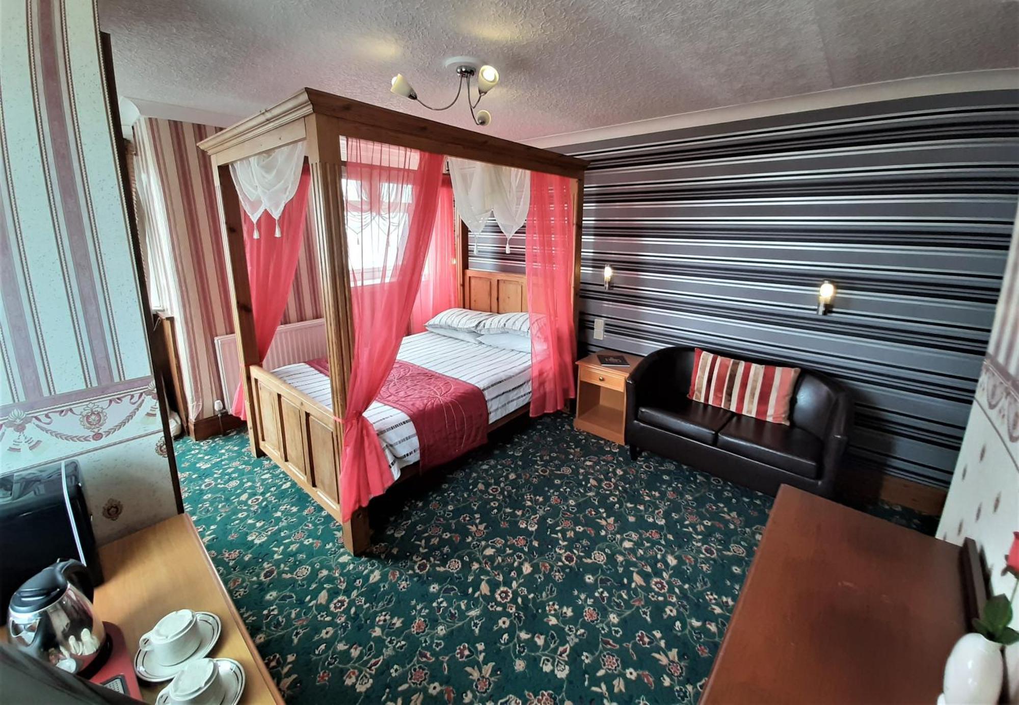 Cherry Blossom Inn Blackpool Eksteriør billede