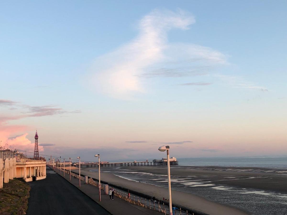 Cherry Blossom Inn Blackpool Eksteriør billede